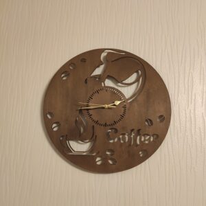 Horloge murale en bois au design café